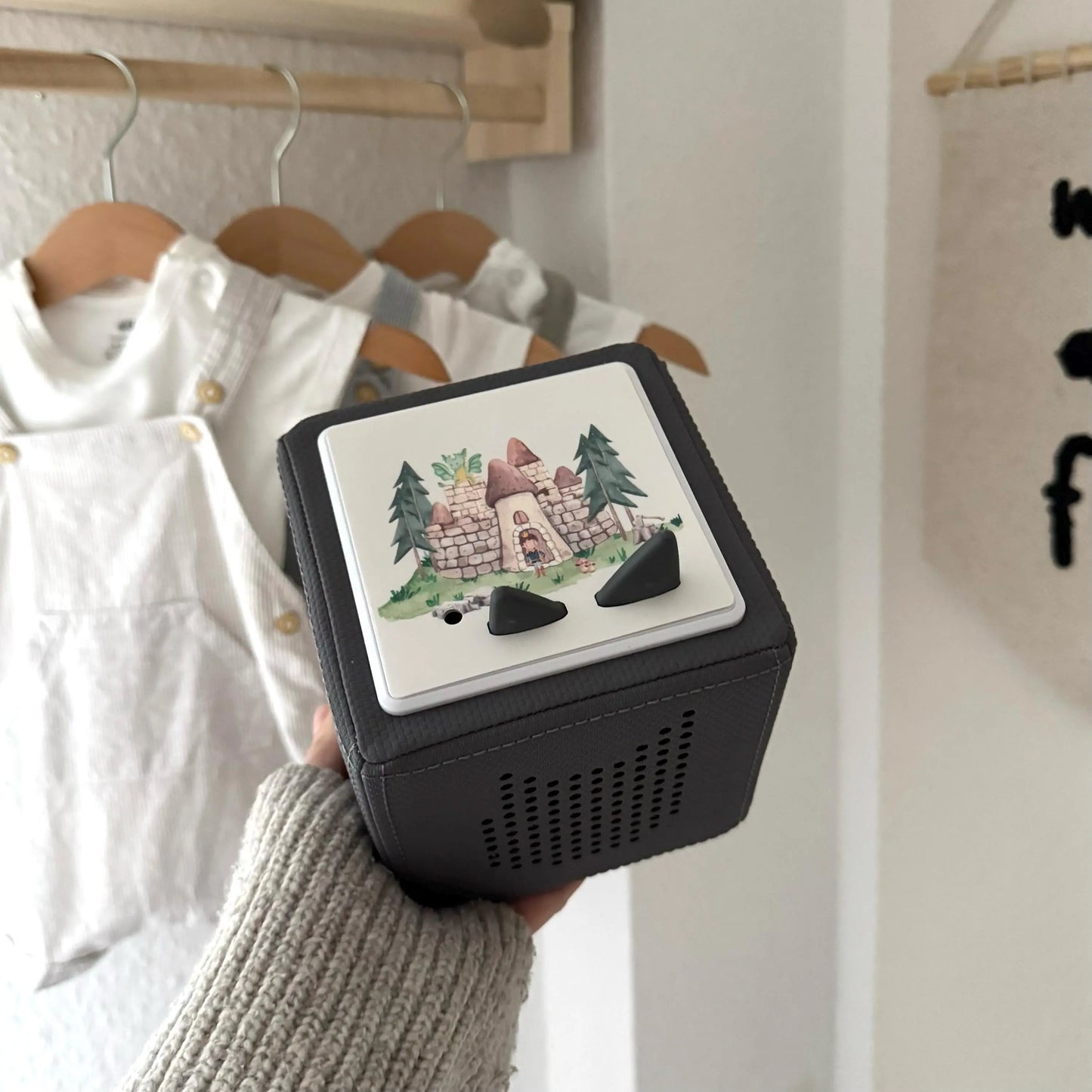 Toniebox Schutzfolie personalisiert Ritterburg Hauniper